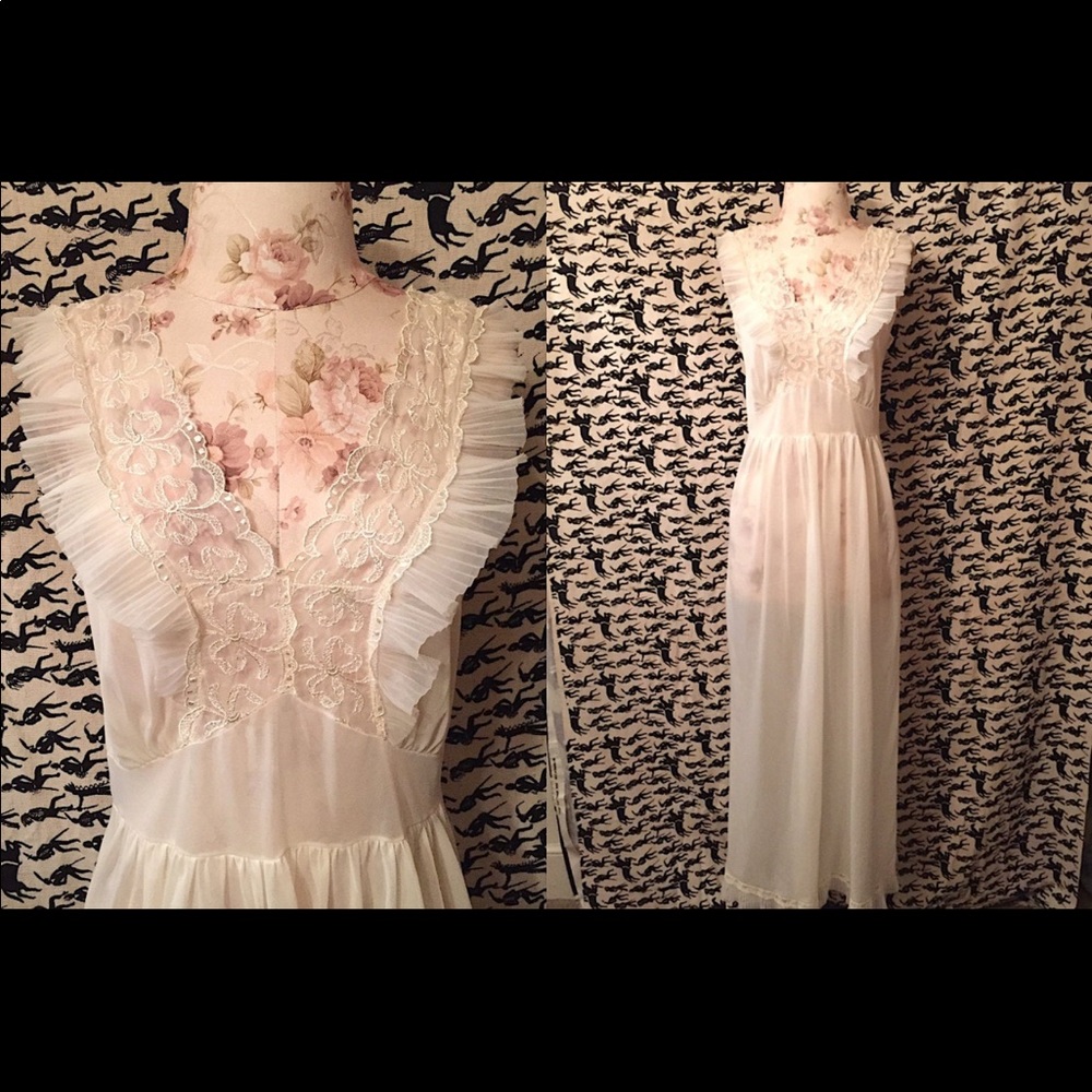Vintage 1950s Long Slip Romantic Nightgown by Carillon Retro Boho small